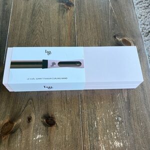 Lange Le Curl 32mm Titanium Curling Wand - Blush